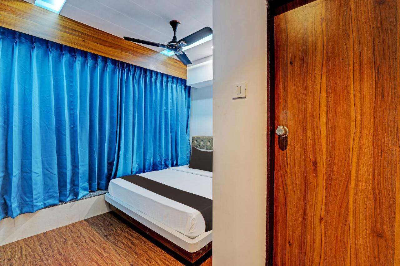 Collection O Hotel Swarg Surat Zewnętrze zdjęcie