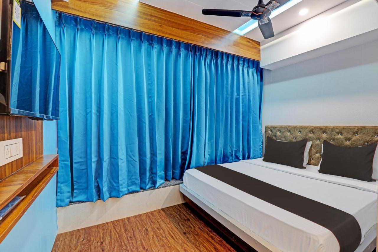 Collection O Hotel Swarg Surat Zewnętrze zdjęcie
