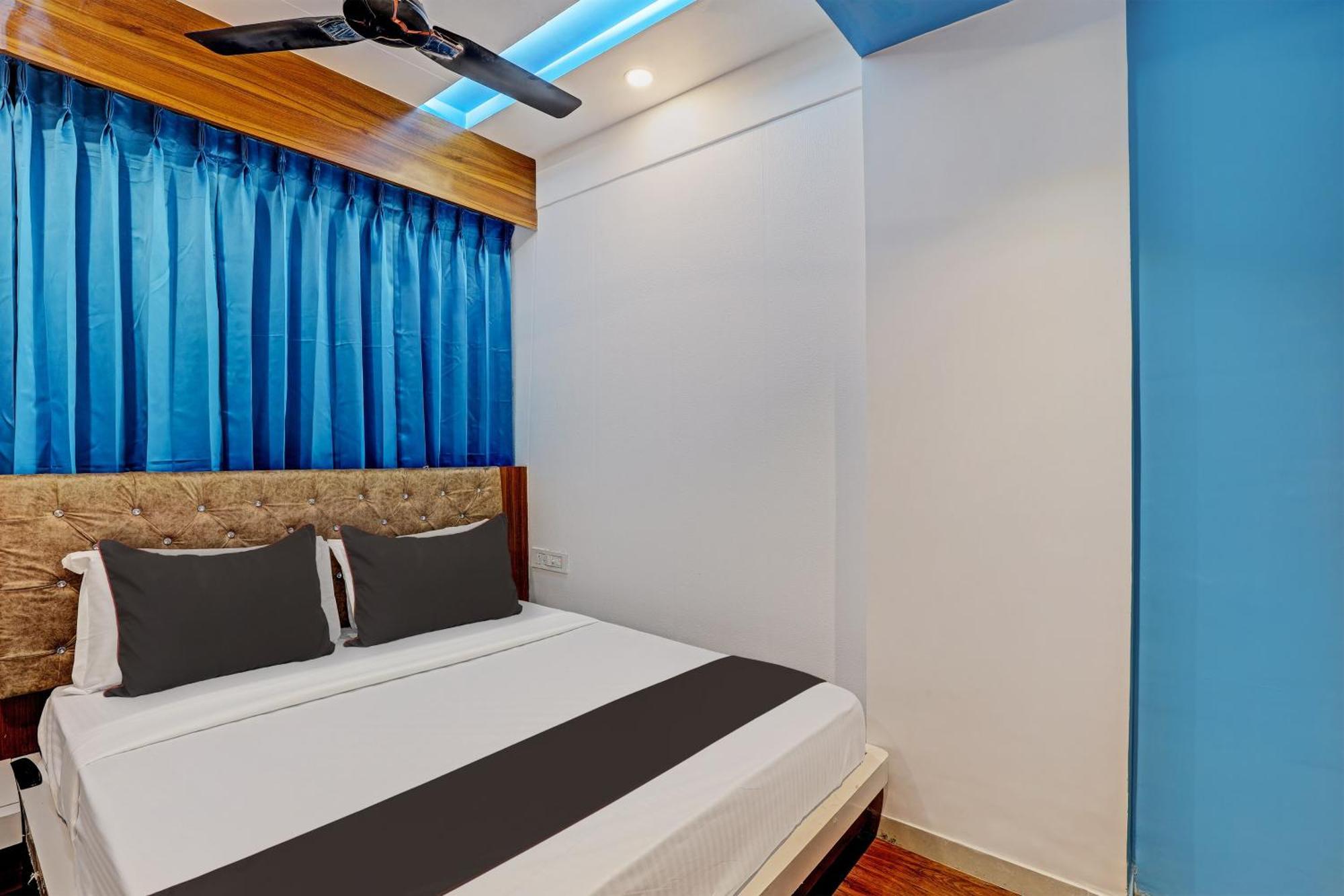 Collection O Hotel Swarg Surat Zewnętrze zdjęcie