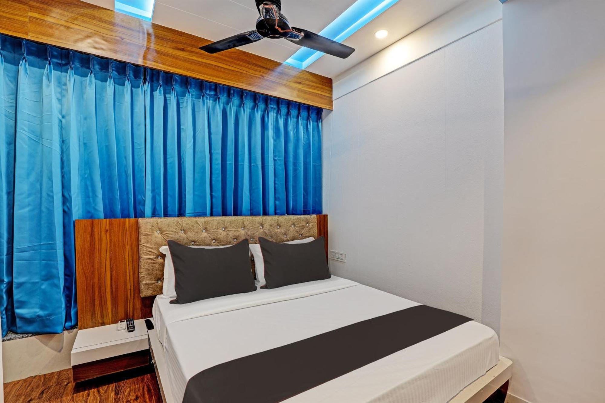 Collection O Hotel Swarg Surat Zewnętrze zdjęcie